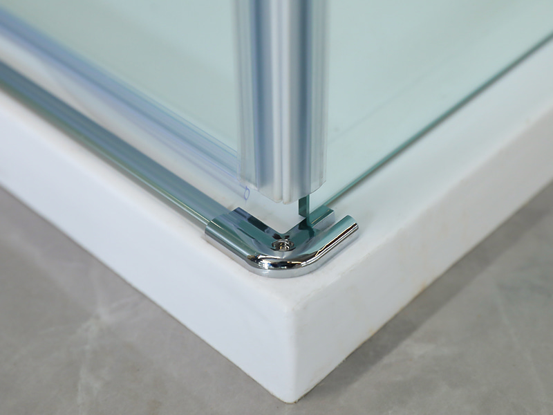 Kabina prysznicowa z chromowanego profilu aluminiowego LD Pivot Kabina prysznicowa z chromowanego profilu aluminiowego LD Pivot