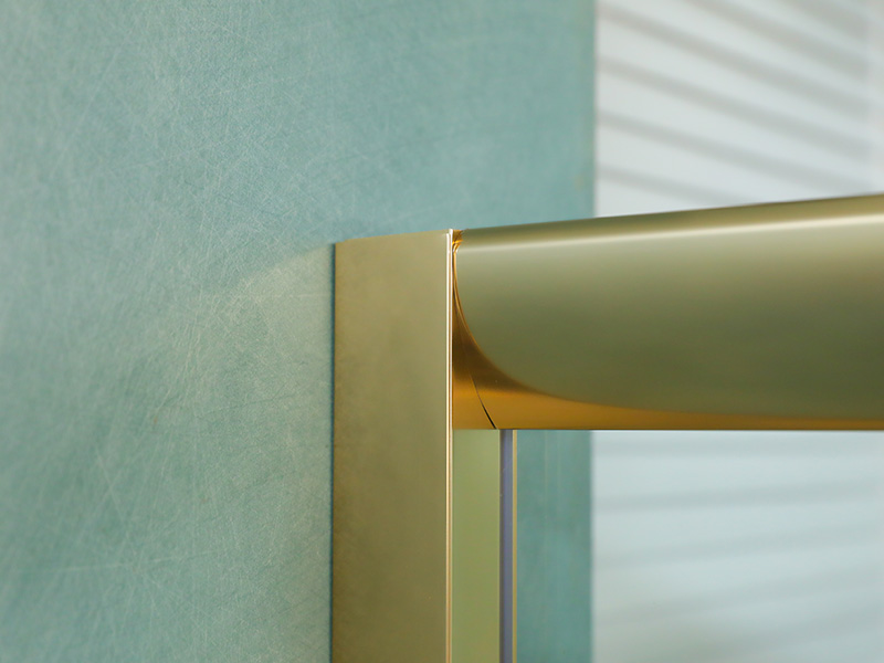 Kabina prysznicowa przesuwna SQUARE, przezroczyste szkło hartowane z nadrukiem, złoty profil aluminiowy, uchwyt z podwójnymi otworami, z tacą Kabina prysznicowa przesuwna SQUARE, przezroczyste szkło hartowane z nadrukiem, złoty profil aluminiowy, uchwyt z podwójnymi otworami, z tacą