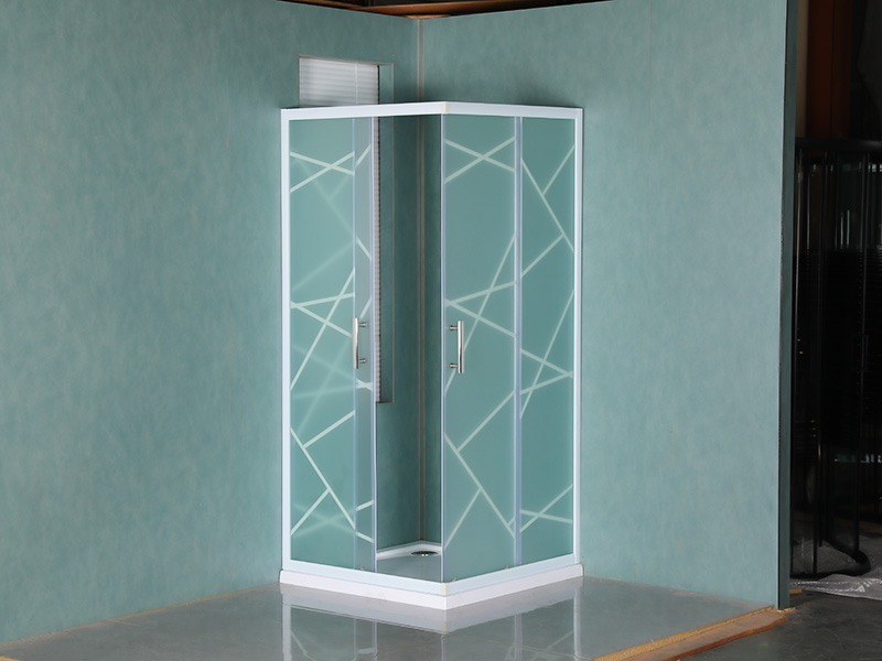 Kabina prysznicowa przesuwna SQ, matowe szkło hartowane z nadrukiem, biały profil aluminiowy, uchwyt z podwójnymi otworami, z brodzikiem Kabina prysznicowa przesuwna SQ, matowe szkło hartowane z nadrukiem, biały profil aluminiowy, uchwyt z podwójnymi otworami, z brodzikiem