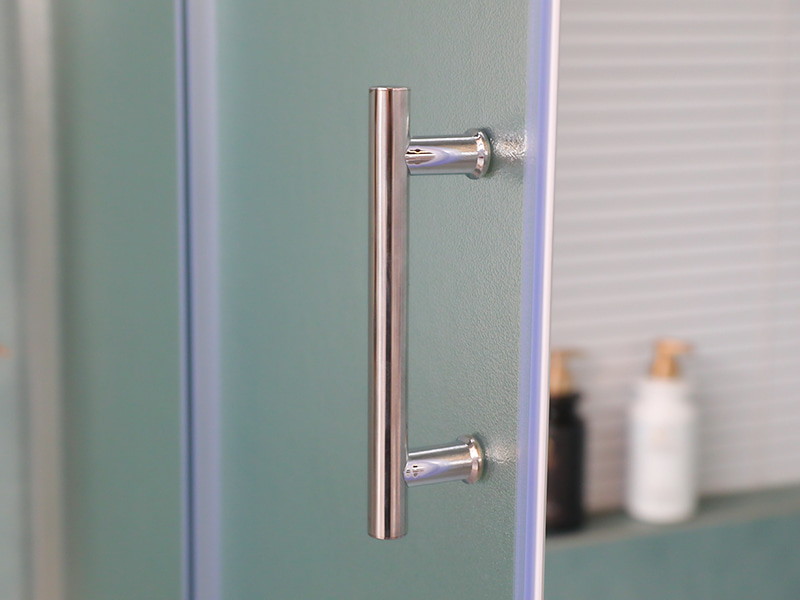 Kabina prysznicowa przesuwna RE, matowe szkło hartowane, profil aluminiowy chromowany, uchwyt z podwójnymi otworami, z brodzikiem Kabina prysznicowa przesuwna RE, matowe szkło hartowane, profil aluminiowy chromowany, uchwyt z podwójnymi otworami, z brodzikiem