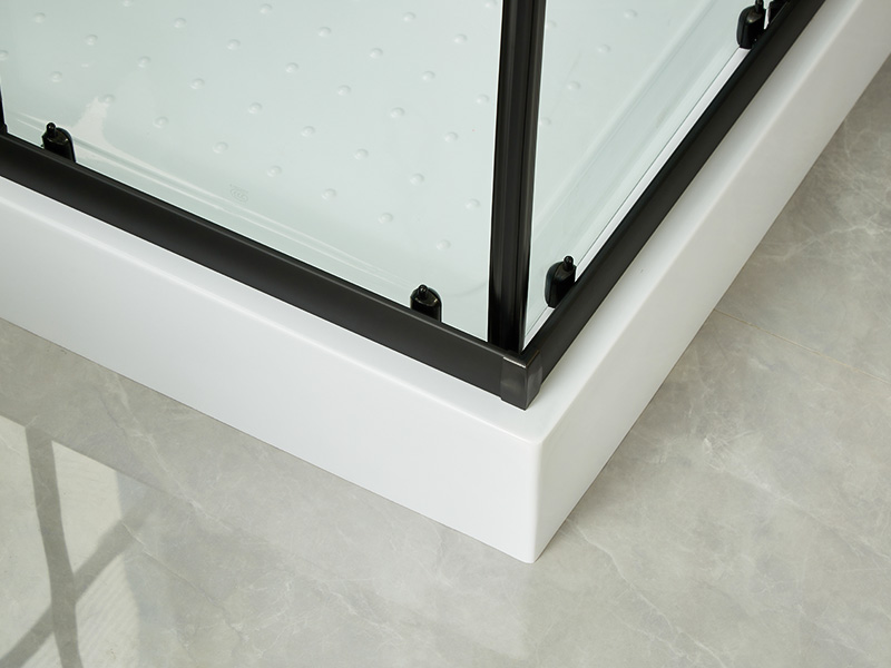 Kabina prysznicowa przesuwna SQ, przezroczyste szkło hartowane, czarny profil aluminiowy, uchwyt z podwójnymi otworami, z tacą Kabina prysznicowa przesuwna SQ, przezroczyste szkło hartowane, czarny profil aluminiowy, uchwyt z podwójnymi otworami, z tacą