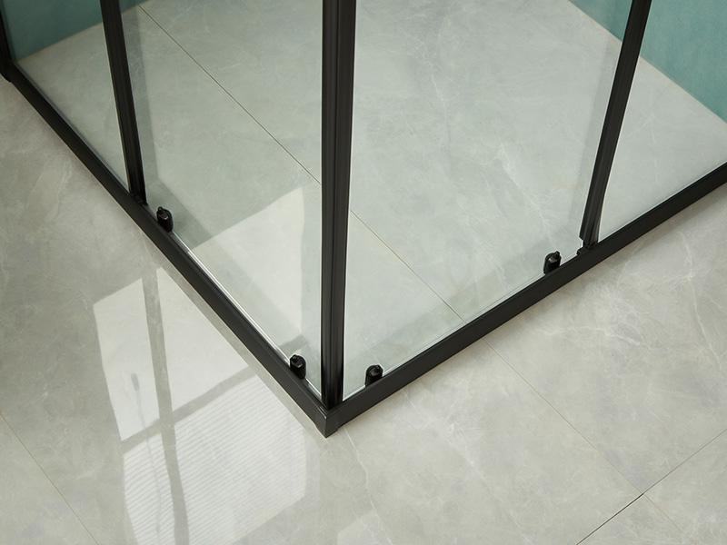 Kabina prysznicowa przesuwna SQ, przezroczyste szkło hartowane, czarny profil aluminiowy, uchwyt z podwójnymi otworami, z tacą Kabina prysznicowa przesuwna SQ, przezroczyste szkło hartowane, czarny profil aluminiowy, uchwyt z podwójnymi otworami, z tacą