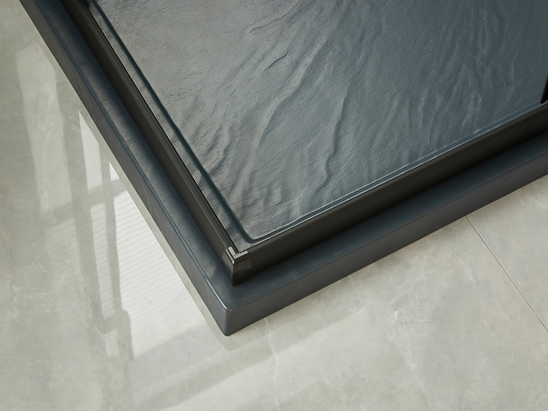 Kabina prysznicowa przesuwna SQ, przezroczyste szkło hartowane, czarny profil aluminiowy, uchwyt z podwójnymi otworami, z tacą Kabina prysznicowa przesuwna SQ, przezroczyste szkło hartowane, czarny profil aluminiowy, uchwyt z podwójnymi otworami, z tacą