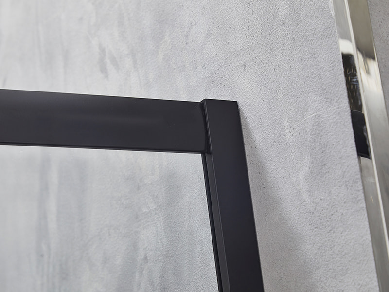 Kabina prysznicowa przesuwna SE, przezroczyste szkło hartowane, czarny profil aluminiowy, uchwyt z podwójnymi otworami, bez brodzika Kabina prysznicowa przesuwna SE, przezroczyste szkło hartowane, czarny profil aluminiowy, uchwyt z podwójnymi otworami, bez brodzika