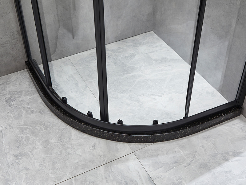 Kabina prysznicowa przesuwna SE, przezroczyste szkło hartowane, czarny profil aluminiowy, uchwyt z podwójnymi otworami, bez brodzika Kabina prysznicowa przesuwna SE, przezroczyste szkło hartowane, czarny profil aluminiowy, uchwyt z podwójnymi otworami, bez brodzika