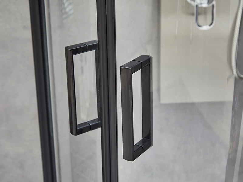 Kabina prysznicowa przesuwna SE, przezroczyste szkło hartowane, czarny profil aluminiowy, uchwyt z podwójnymi otworami, bez brodzika Kabina prysznicowa przesuwna SE, przezroczyste szkło hartowane, czarny profil aluminiowy, uchwyt z podwójnymi otworami, bez brodzika