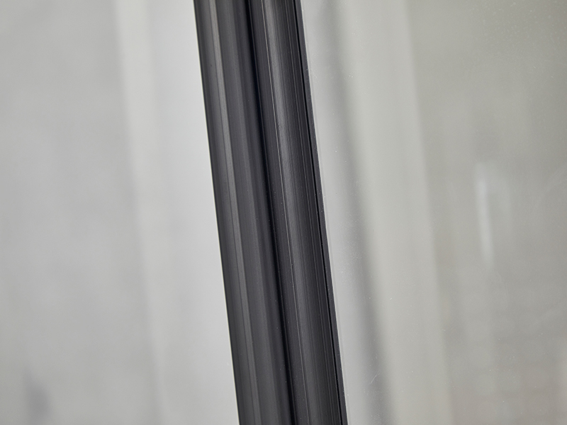 Kabina prysznicowa przesuwna SE, przezroczyste szkło hartowane, czarny profil aluminiowy, uchwyt z podwójnymi otworami, bez brodzika Kabina prysznicowa przesuwna SE, przezroczyste szkło hartowane, czarny profil aluminiowy, uchwyt z podwójnymi otworami, bez brodzika